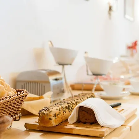 德尔加格维特酒店 3*