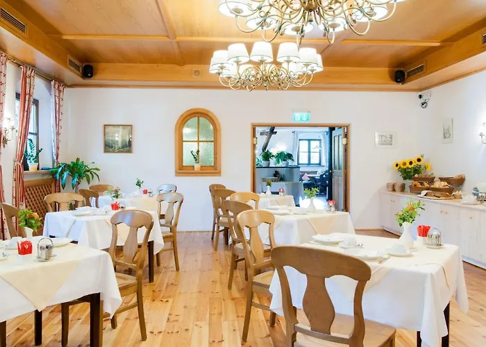 Hotel Der Jaegerwirt 3*